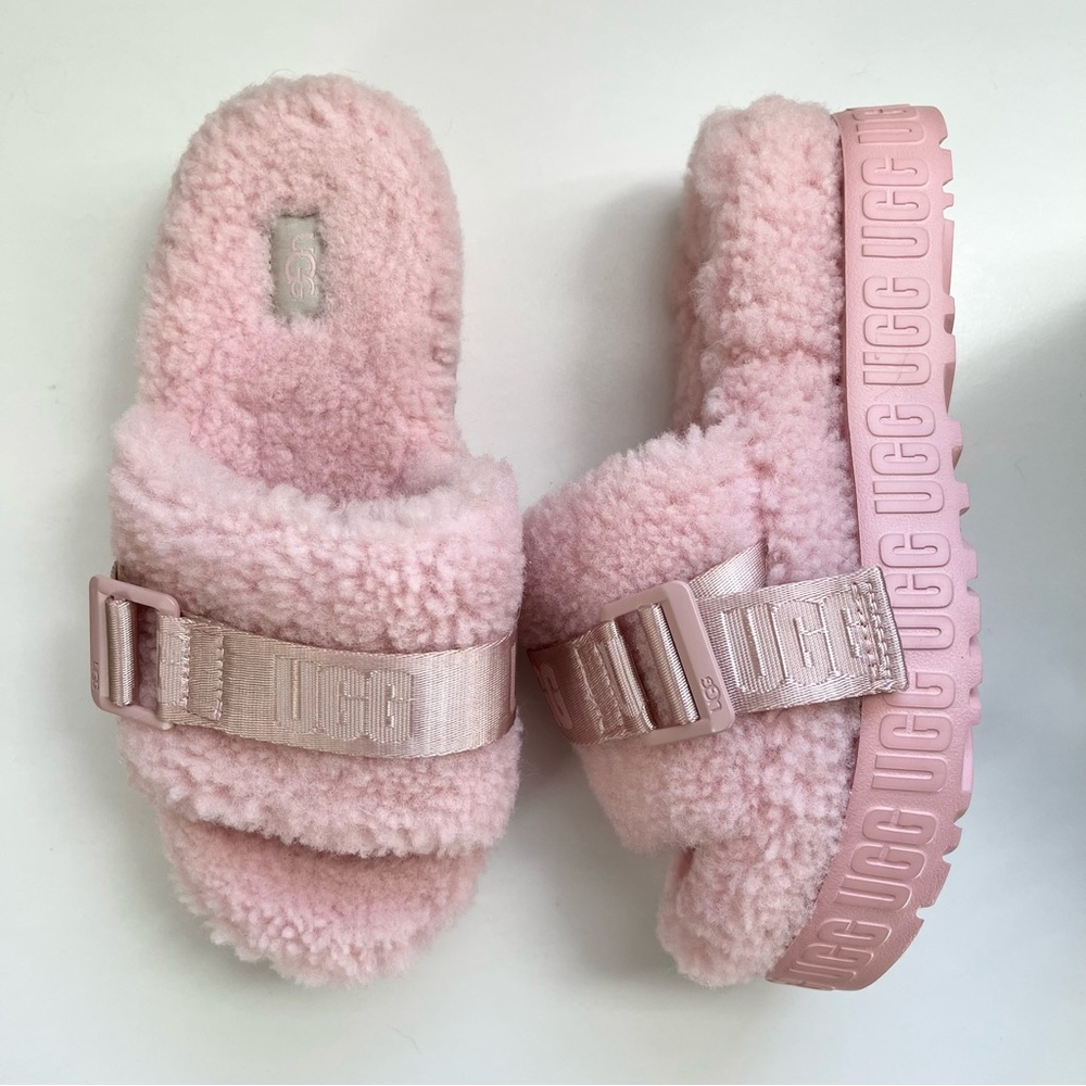 💞SOLD💞UGG Fluffy Slipper Platform Slides